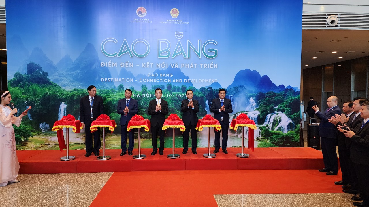 Hội nghị “Giới thiệu Cao Bằng” với chủ đề điểm đến - kết nối và phát triển